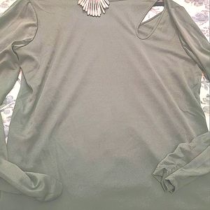 Green beautiful women's keyhole top